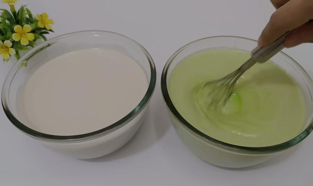 ilustrasi membuat kue lapis pandan (youtube.com/Dapur Dessy)
