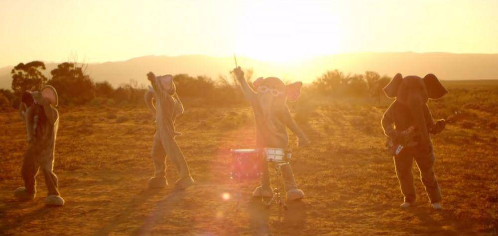 video musik 'Paradise' (YouTube.com/Coldplay)