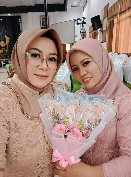 potret Sus Rini hadiri acara perpisahan sekolah sang anak (instagram.com/riniperdiyanti)