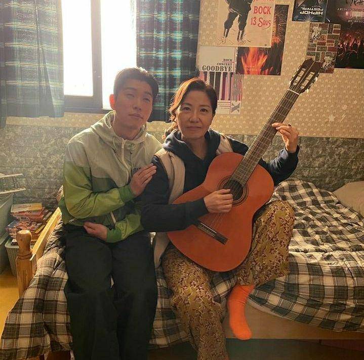 Yoo In Soo dan Seo Yi Sook di balik layar The Good Bad Mother (instagram.com/k.a_innsoo)