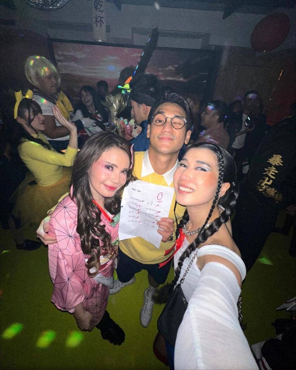 potret Rossa dan Afgan cosplay karakter anime (instagram.com/christie.ofcl)