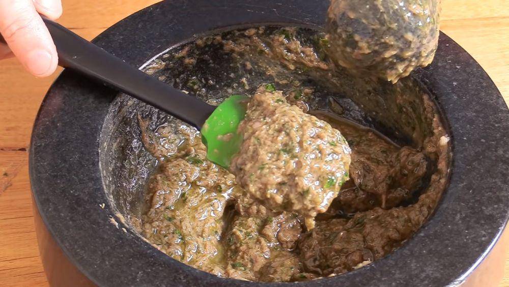 Anchoiade. (YouTube.com/French Cooking Academy)