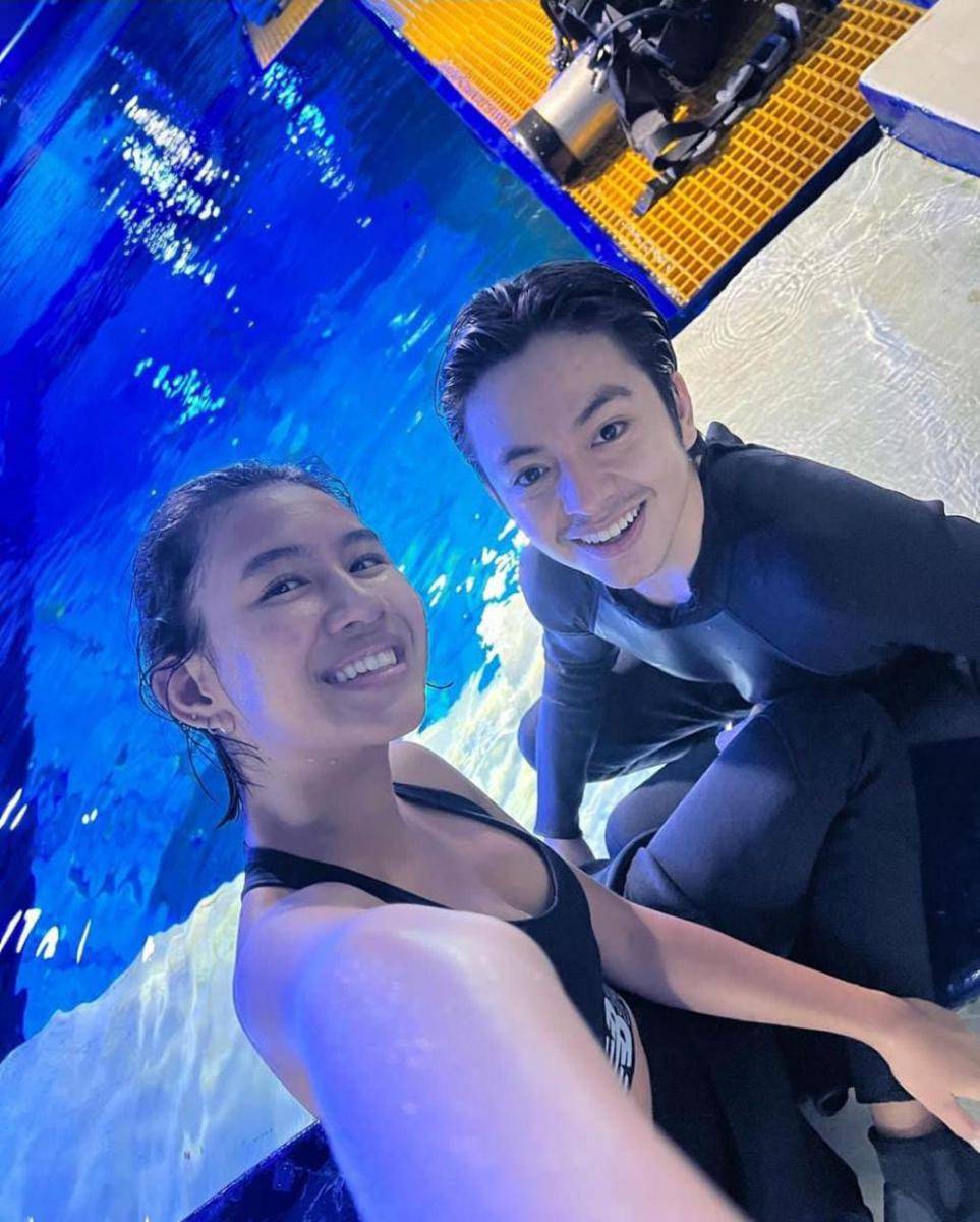 Potret Angga-Shenina saat diving (instagram.com/shenacinnamon)