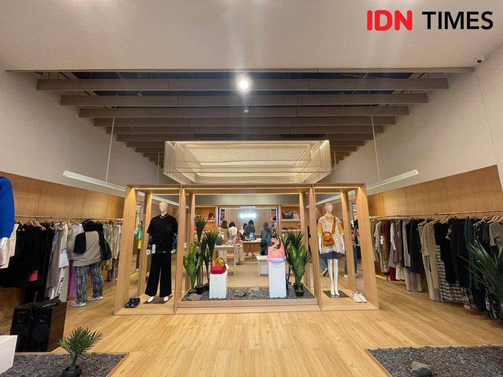 The New Lumine Ashta Pop-Up Store. (12/5/23) (IDNTimes/Dina Fadillah Salma)