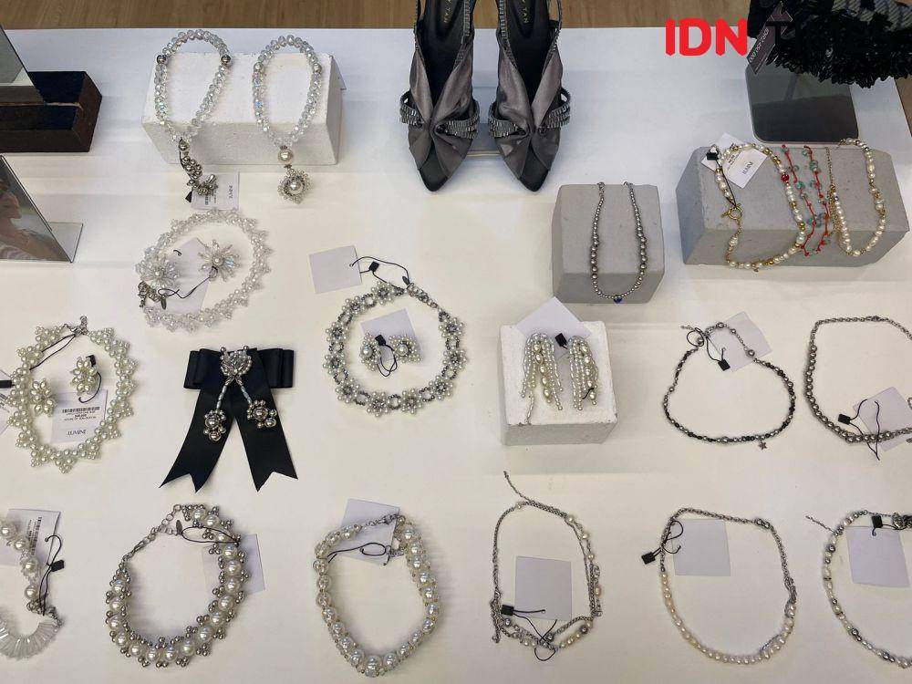 The New Lumine Ashta Pop-Up Store. (12/5/23) (IDNTimes/Dina Fadillah Salma)