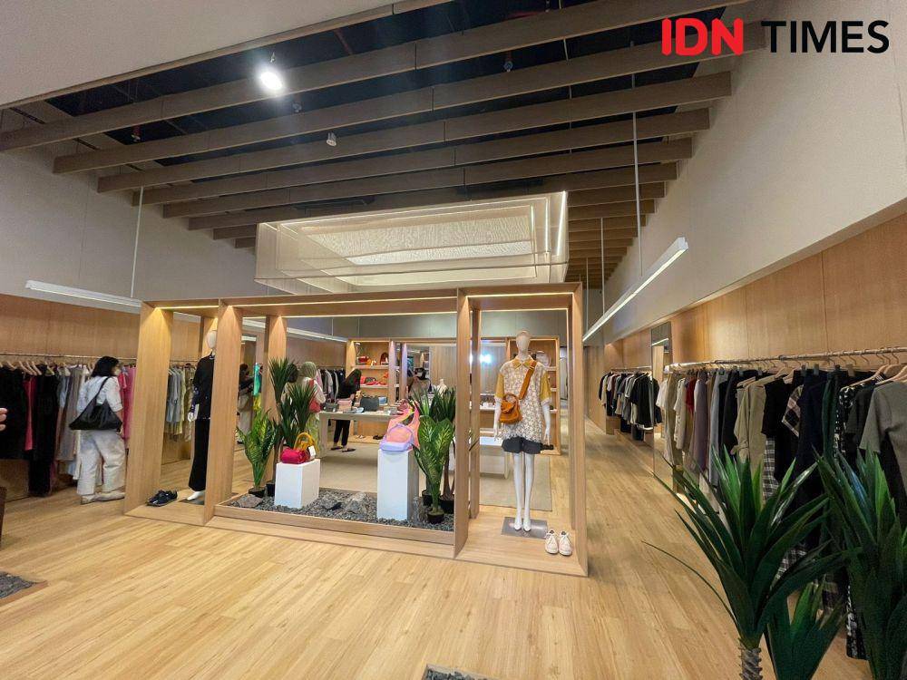 The New Lumine Ashta Pop-Up Store. (12/5/23) (IDNTimes/Dina Fadillah Salma)