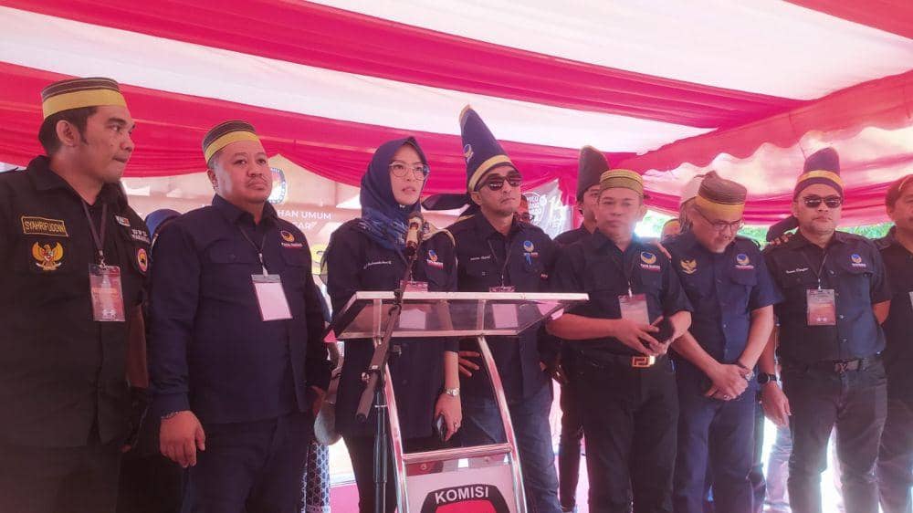 Daftarkan Bacaleg ke KPU, NasDem Targetkan 12 Kursi di DPRD Makassar