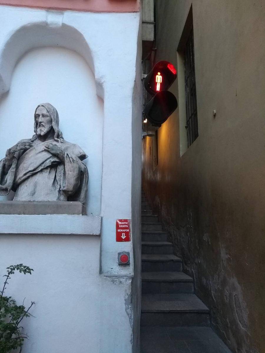 potret hal menarik di Praha (reddit.com/r/mildlyinteresting)