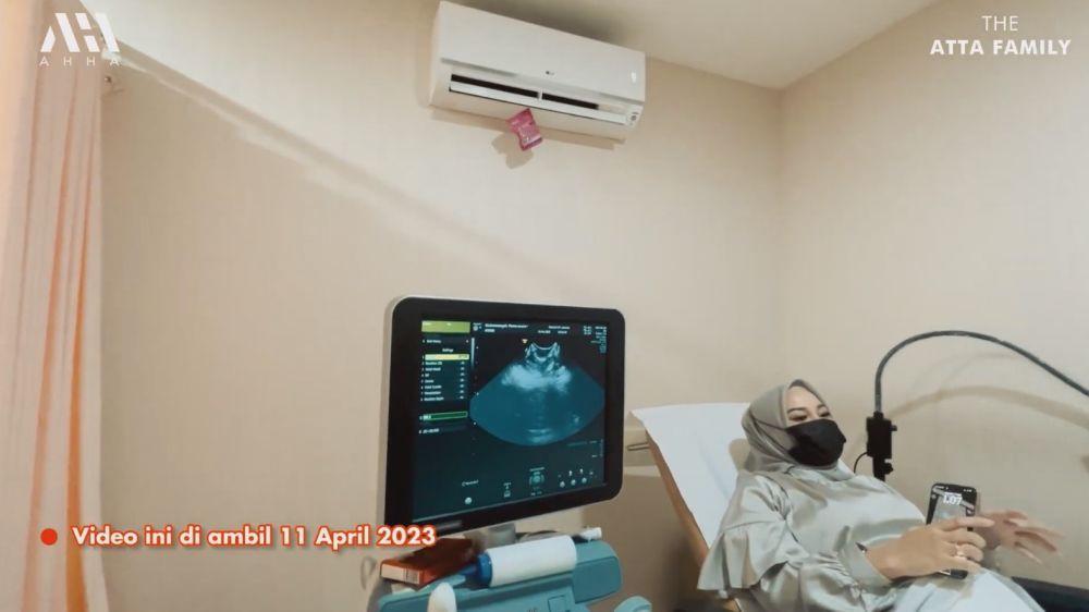 Aurel USG pertama kali (YouTube.com/Atta Halilintar)