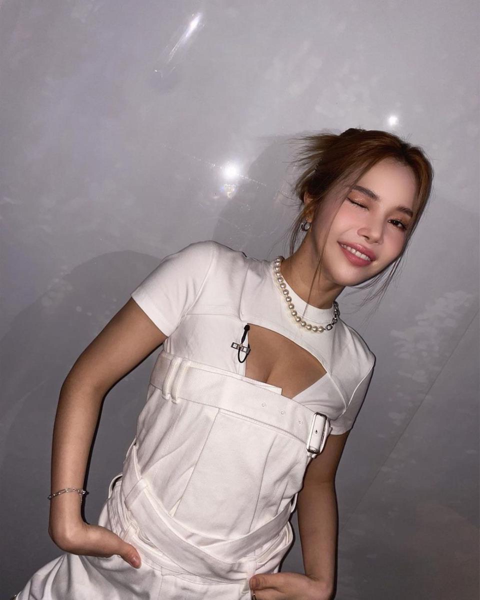 Potret Solar MAMAMOO (instagram.com/solarkeem)