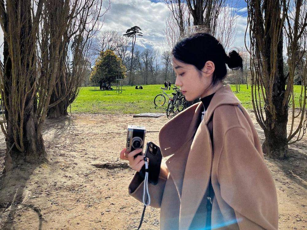 Potret Roh Yoon Seo di Paris (instagram.com/rohyoonseo)