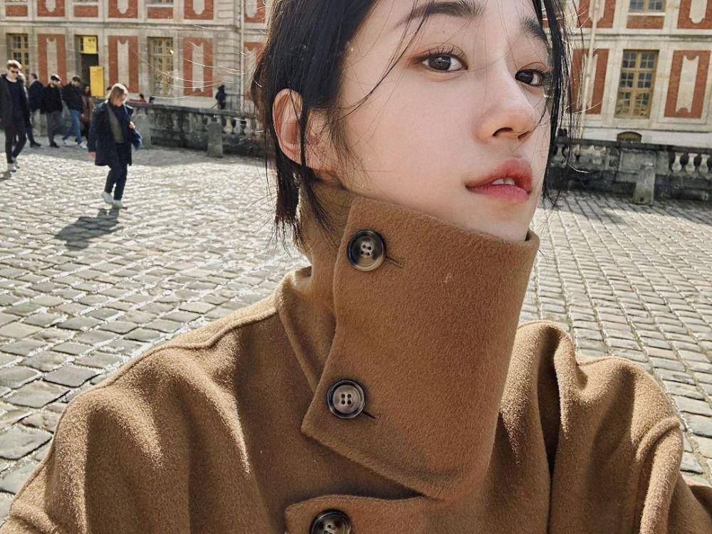 Potret Roh Yoon Seo di Paris (instagram.com/rohyoonseo)