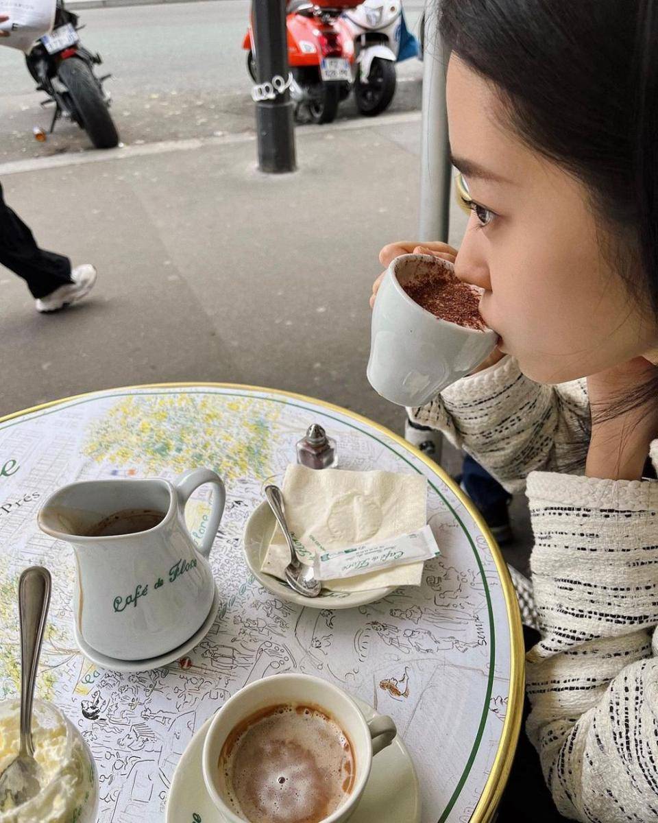 Potret Roh Yoon Seo di Paris (instagram.com/rohyoonseo)