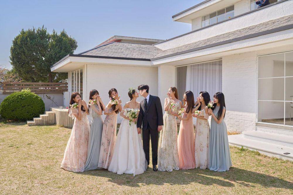 9MUSES dalam foto prewedding Minha (instagram.com/blossomh_)