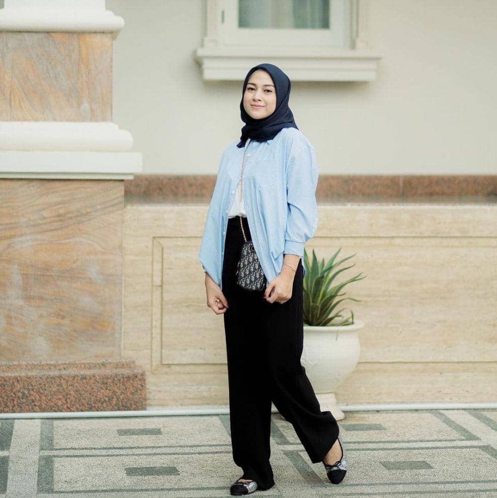 Office look Nina Zatulini (instagram.com/ninazatulini22)