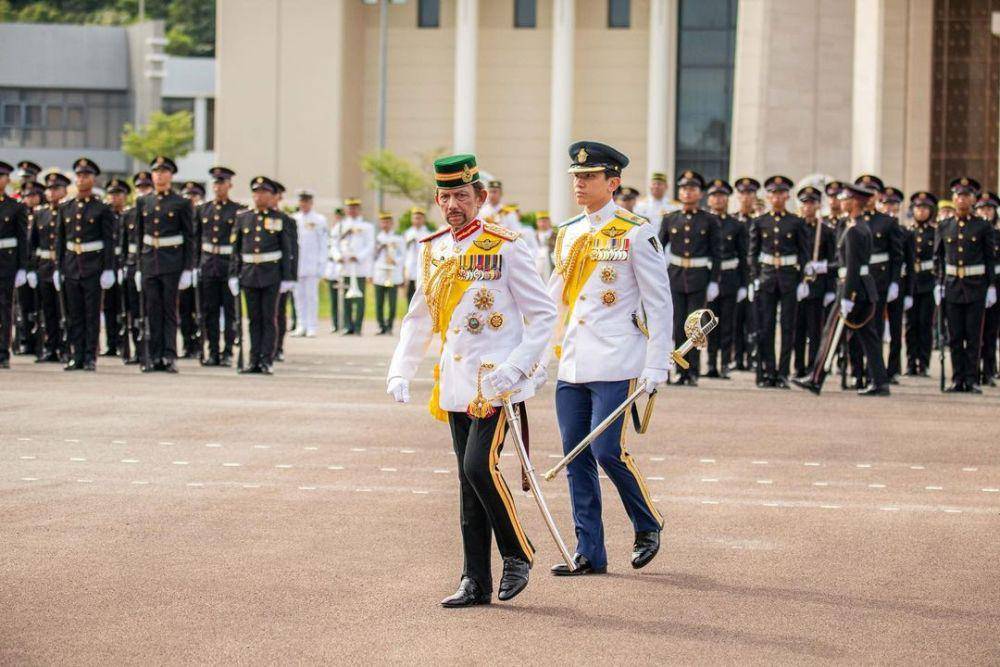 Prince Mateen dan Sultan Hassanal Bolkiah (instagram.com/tmski)