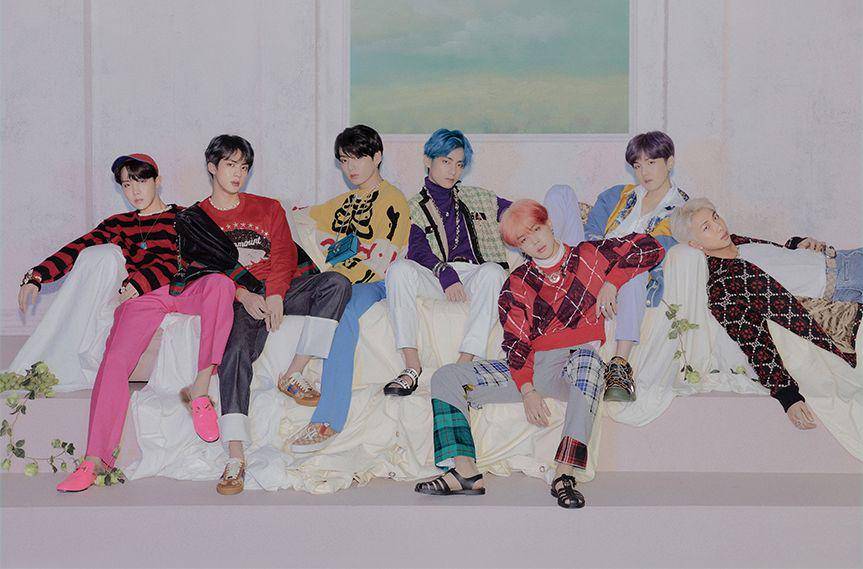 BTS (twitter.com/bighit_music)