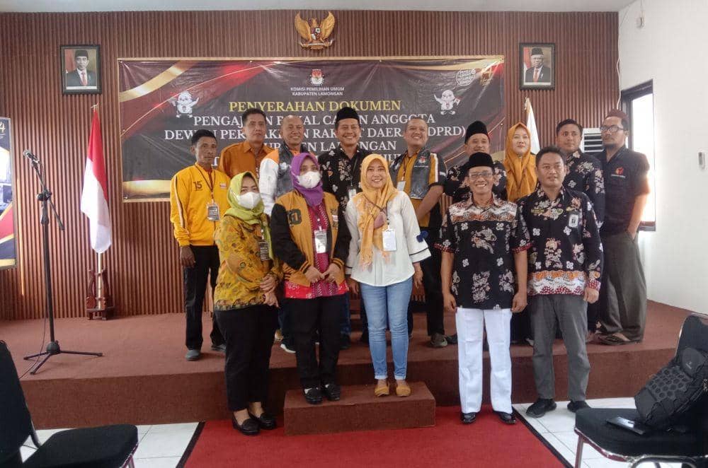 Partai Hanura Lamongan saat mendaftar ke KPU Lamomgan. IDN Times/Imron