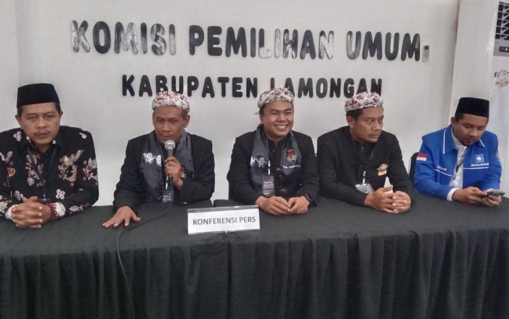 Partai Amanat Nasional (PAN) saat mendaftar ke KPU Kabupaten Lamongan. IDN Times/Imron
