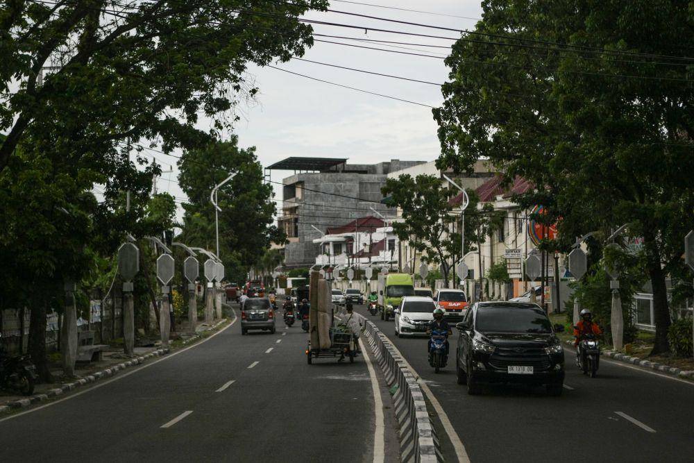 Kondisi proyek 'lampu pocong' di ruas jalan Juanda, Kota Medan. (IDN Times/Prayugo Utomo)
