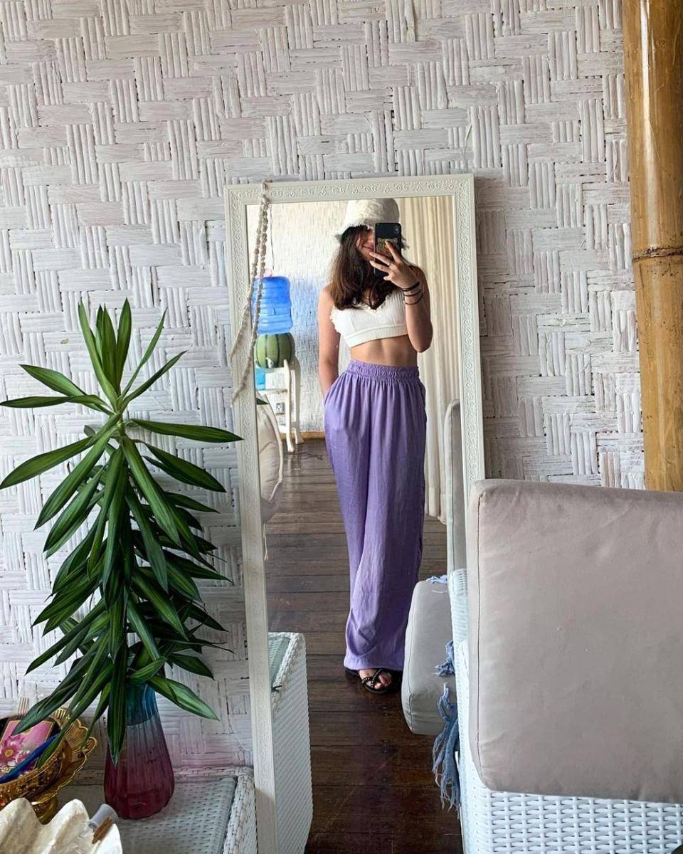 mix and match crop top ala Bella Graceva (instagram.com/bellagap)