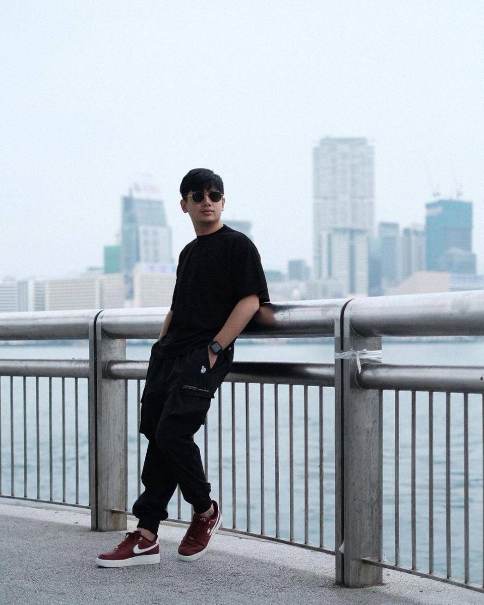 Outfit Rayn Wijaya (instagram.com/raynwijaya26)