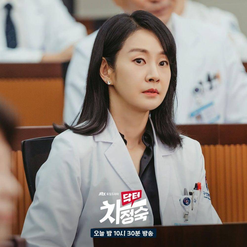Myung Se Bin di drama Doctor Cha (instagram.com/jtbcdrama)