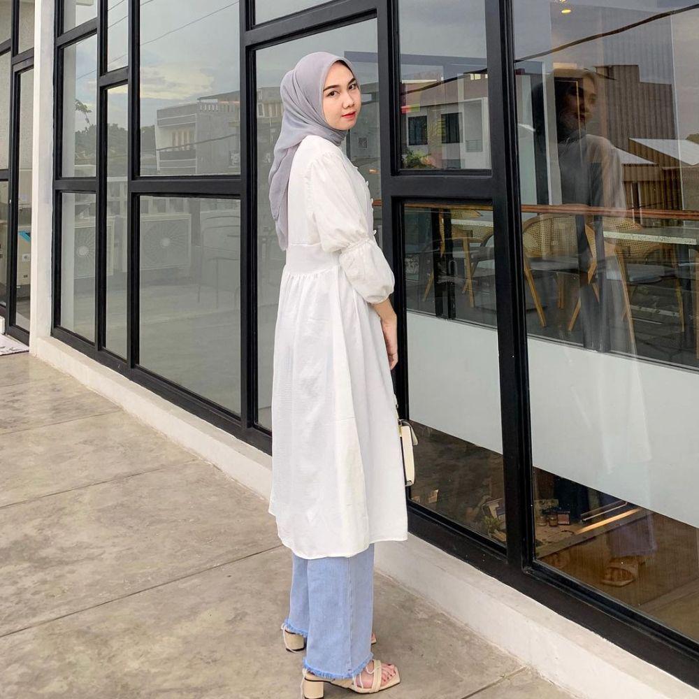 ide OOTD dress kasual ala Azizah Limi (instagram.com/azizahlimi)