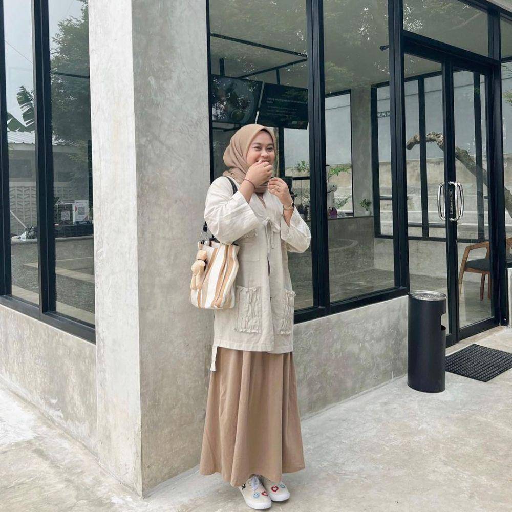 referensi outfit dress selebgram Adzara Afifah (instagram.com/adzraafifah)