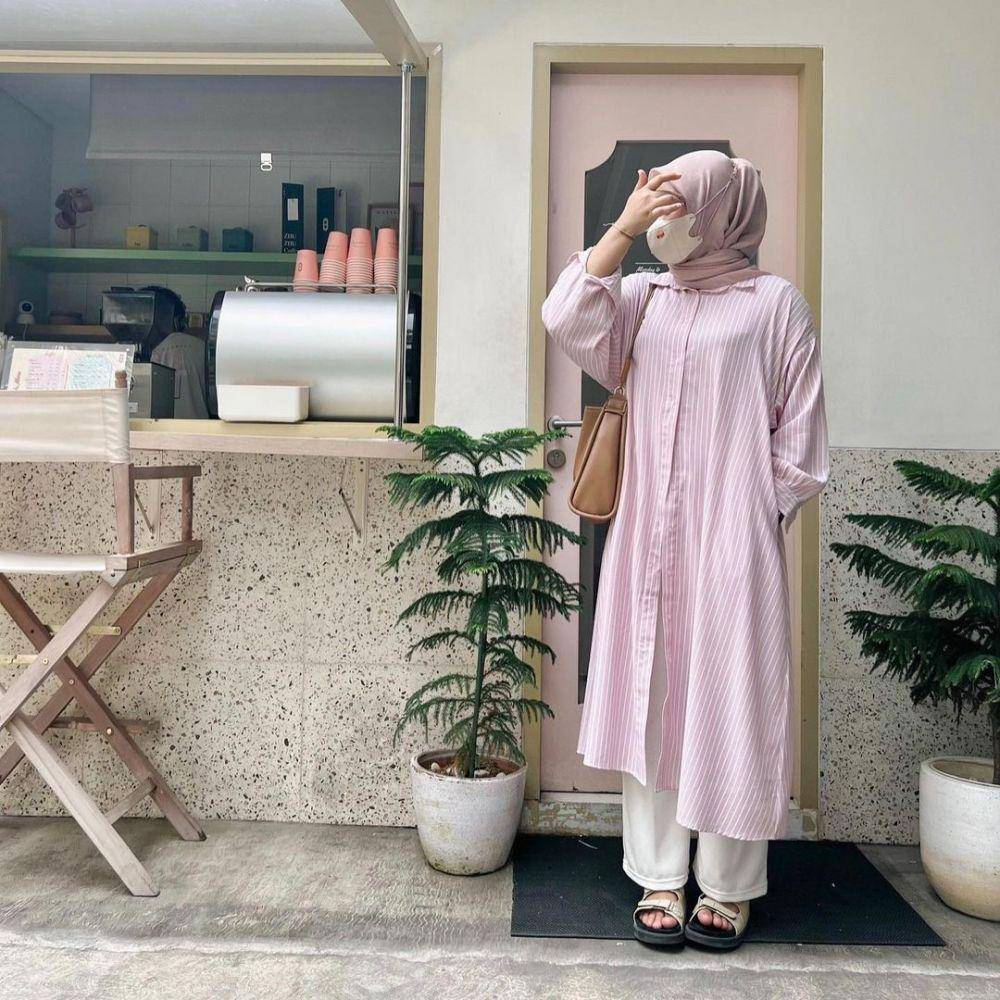 referensi outfit dress selebgram Adzara Afifah (instagram.com/adzraafifah)