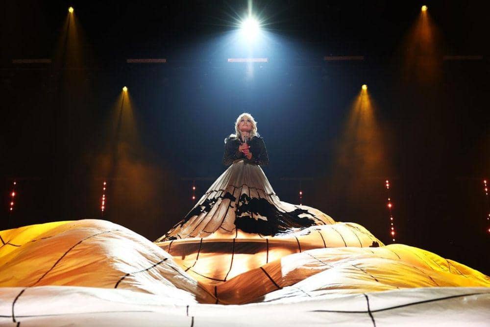 potret Dolly Parton (instagram.com/acmawards)