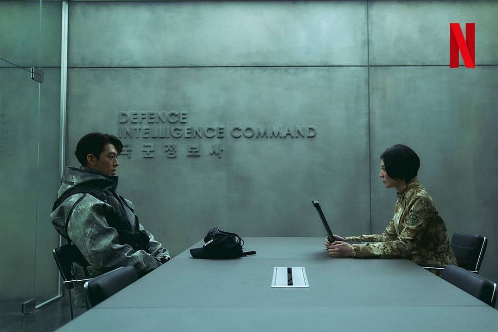 still cuts drama Black Knight (instagram.com/netflixkr)