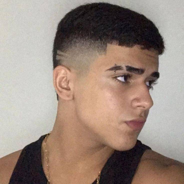 Model rambut paquito, Medium buzz cut with accent (pinterest.com)