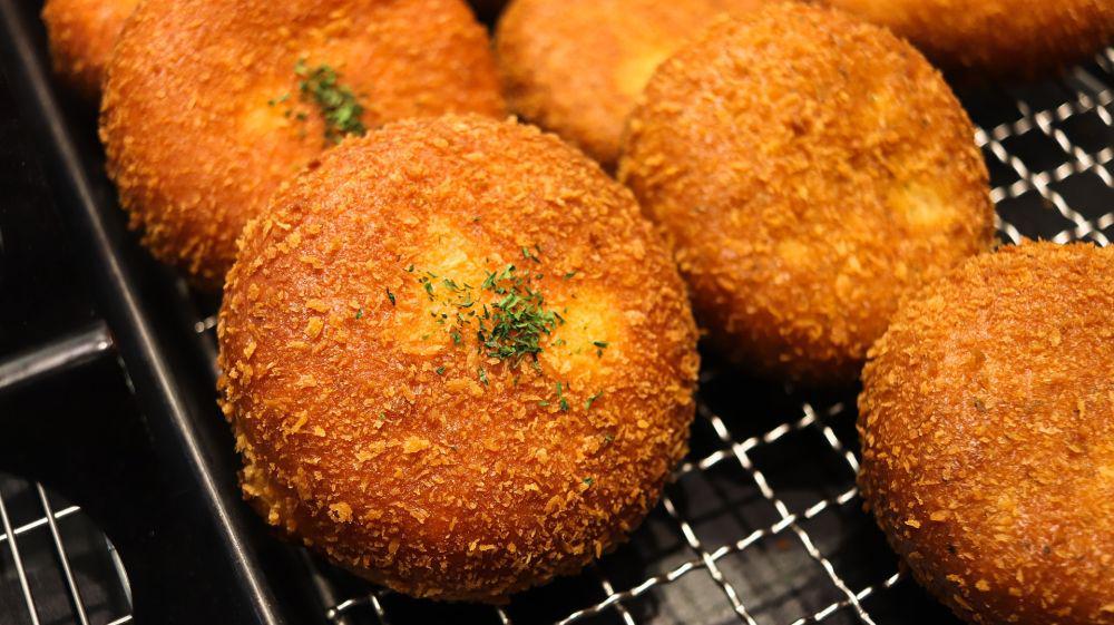ilustrasi kroket lezat (pixabay.com/allybally4b)