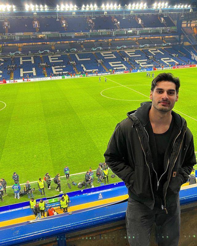 Ahan Shetty liburan ke London (instagram.com/ahan.shetty)