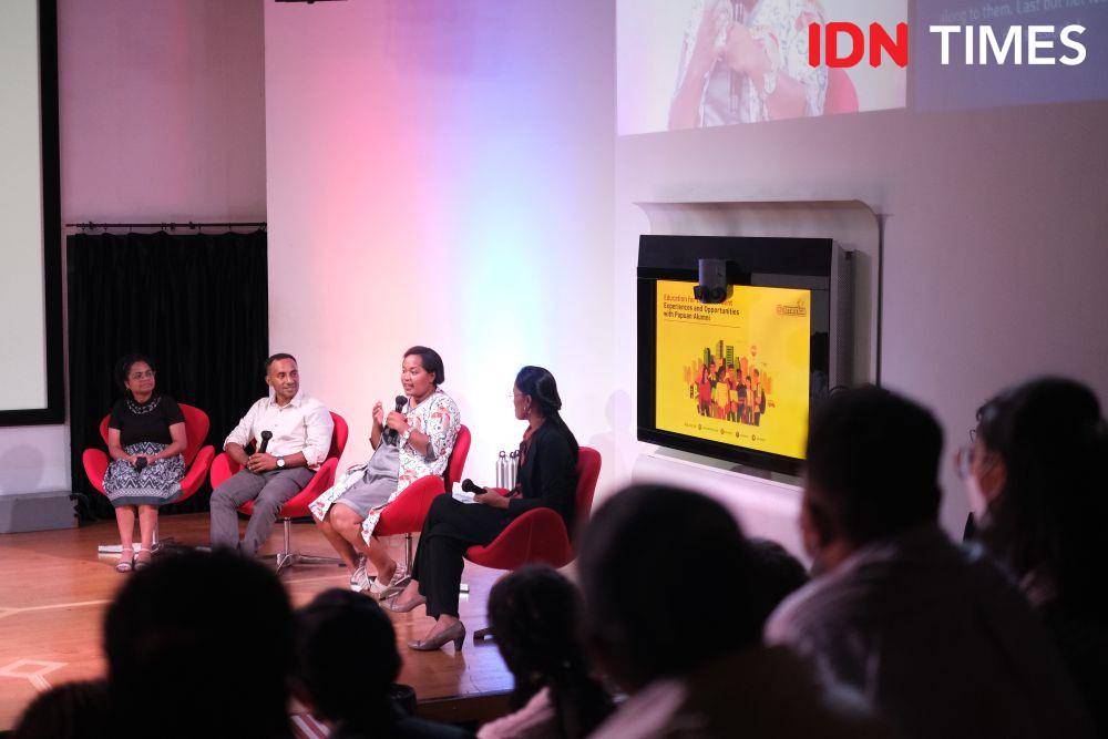 Alumni Program Beasiswa CCI membagikan pengalamannya saat belajar di AS, usai penandatanganan MoU antara PT Freeport Indonesia (PTFI) The American Indonesian Exchange Foundation (AMINEF), Jakarta (12/5). (IDN Times/RidhoFauzan)