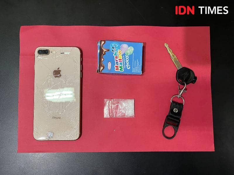 Barang bukti milik tersangka SWA yang diamankan di Polres PPU. Foto Humas Polres PPU (IDN Times/Ervan)