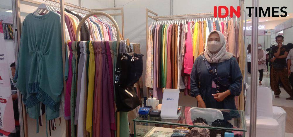 Produk fashion di ajang LSF 2023. (IDN Times/Muhammad Nasir)