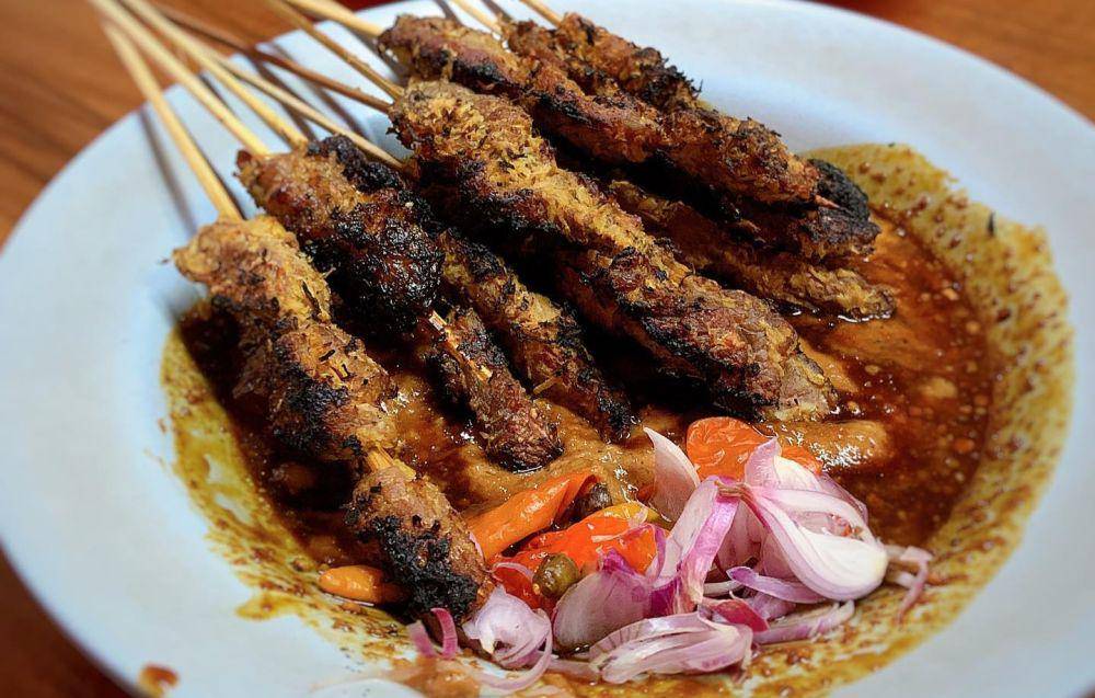 Sate Klopo Ondomohen Bu Asih (instagram.com/rayhomecooking)