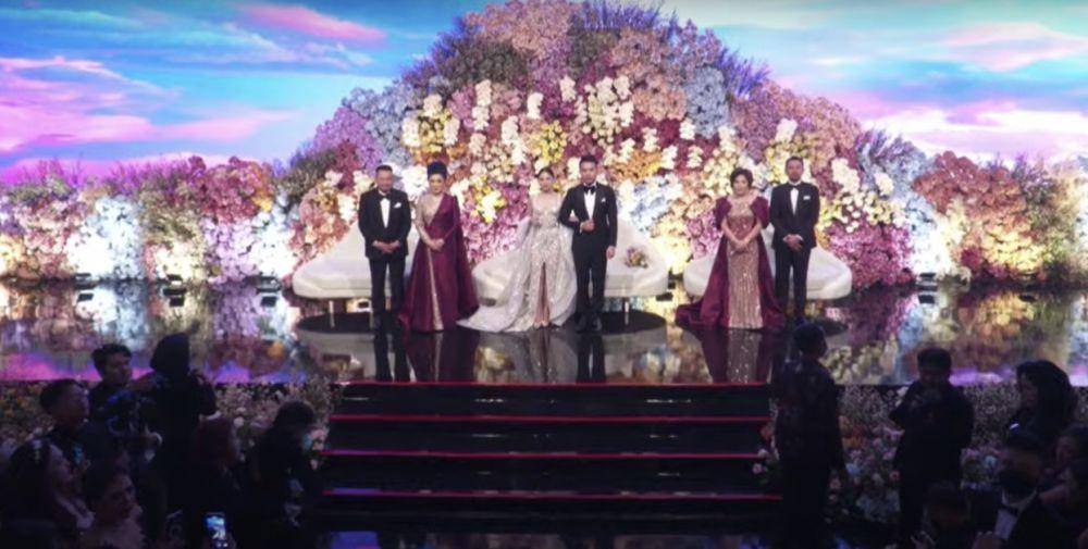 Resepsi pernikahan Jessica Mila dan Yakup Hasibuan. (Youtube.com/Nusantara TV)