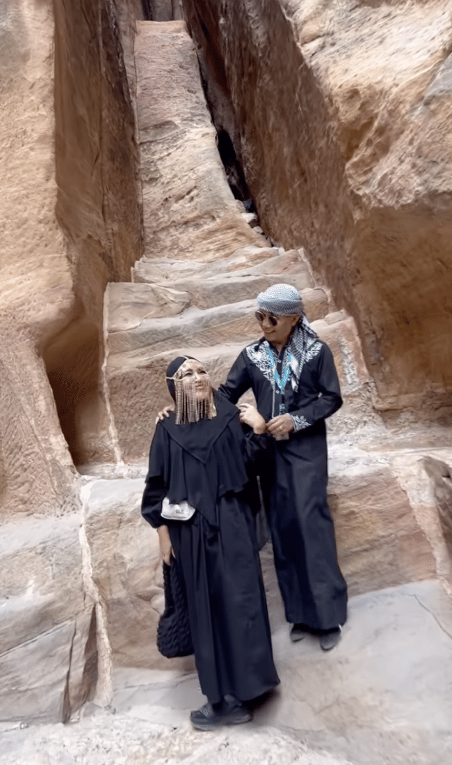 potret liburan Umi Kalsum ke Yordania (instagram.com/mom_ayting92_)