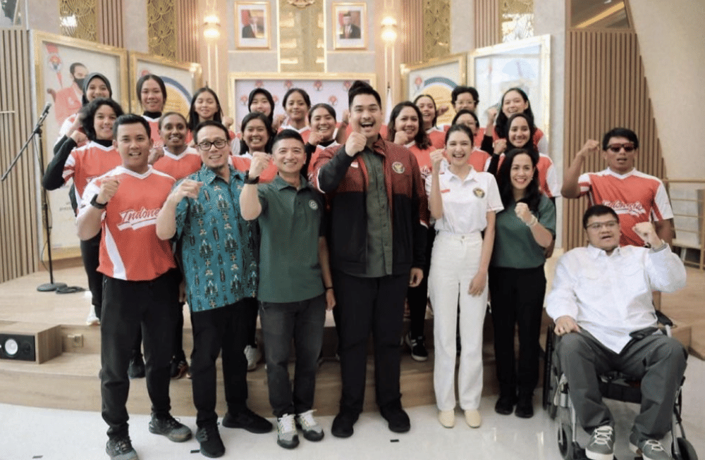momen Mikha Tambayong bertugas untuk Kemenpora (instagram.com/miktambayong)
