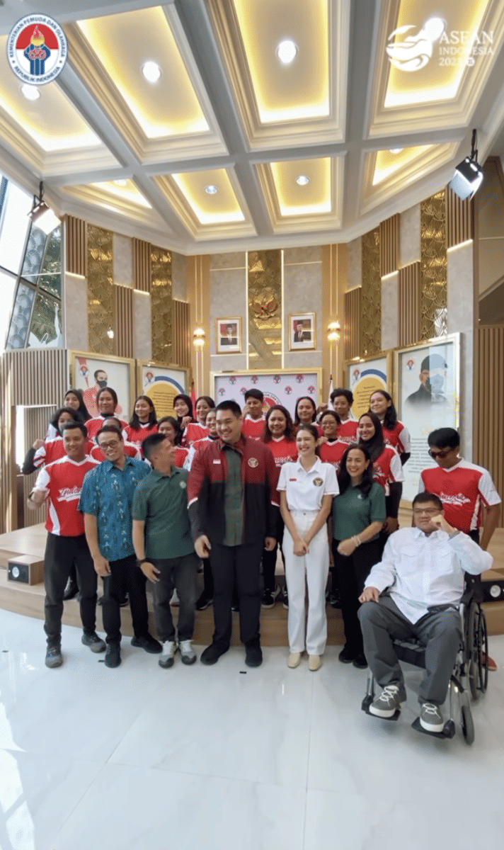 momen Mikha Tambayong bertugas untuk Kemenpora (instagram.com/kemenpora)