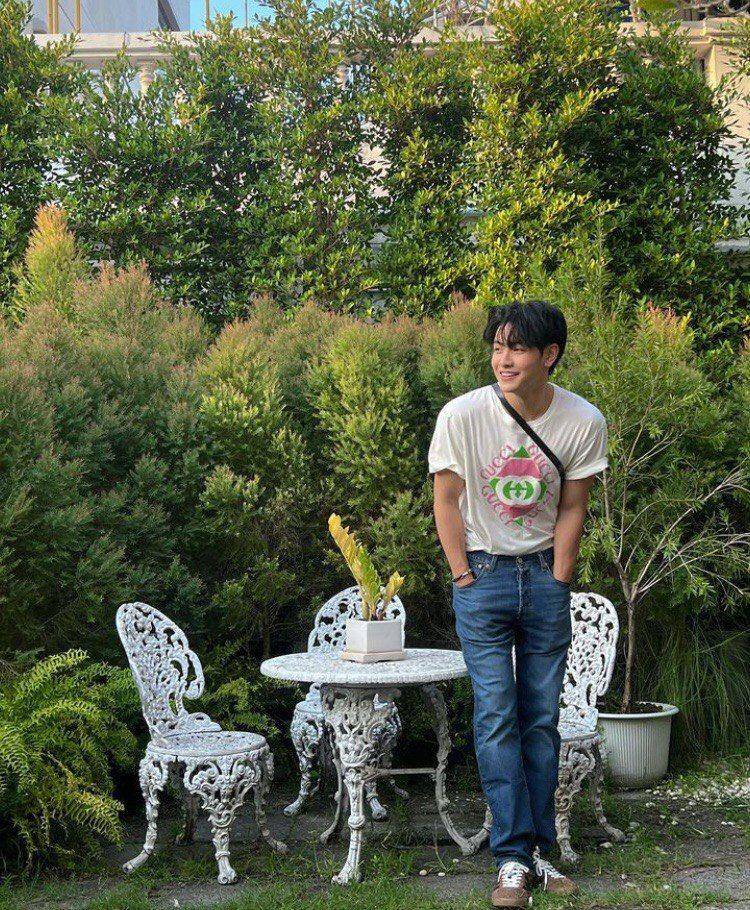 potret Joong Archen (instagram.com/chen_rcj)