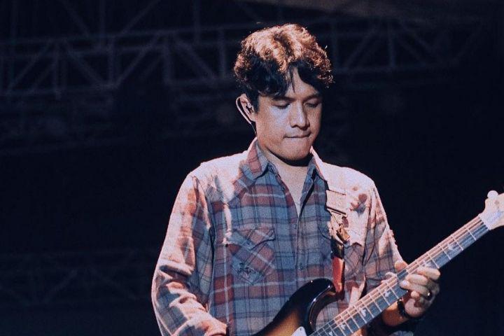 7 Potret Ichal Tofandy, Gitaris Last Child, Pacar Widy Vierratale!