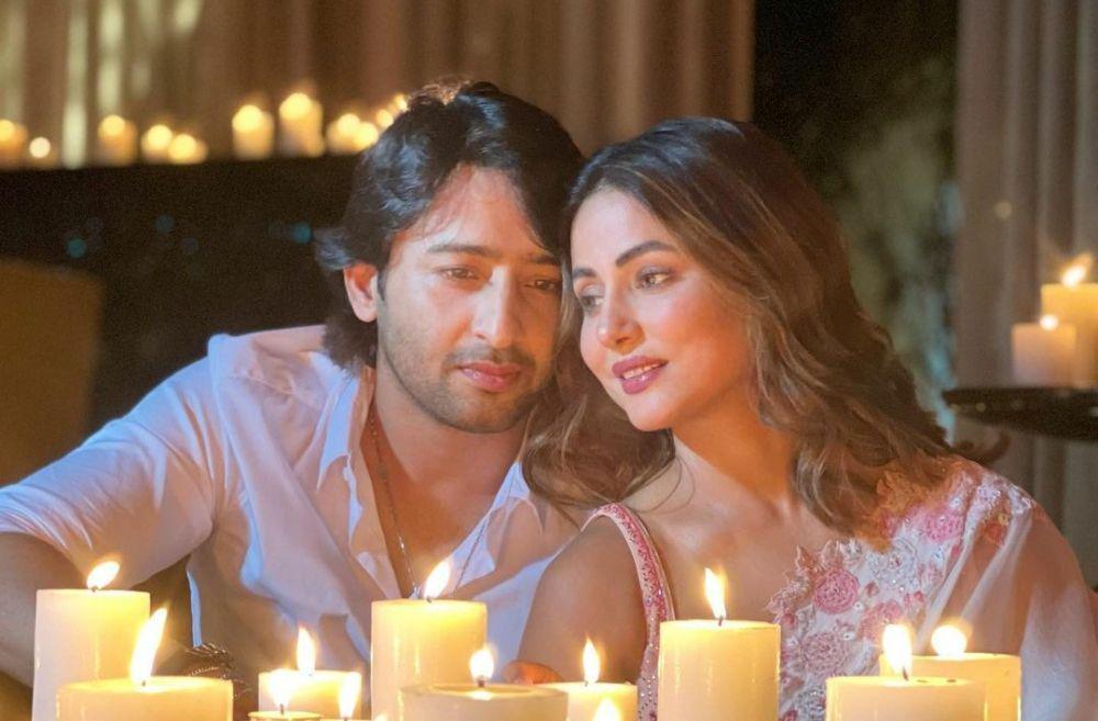 7 Potret Hangat Hina Khan dan Shaheer Sheikh, Ternyata Berteman Baik