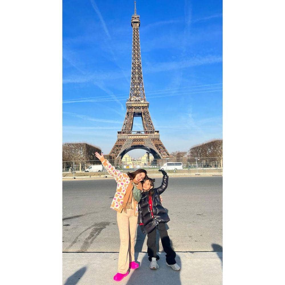 potret Ayu Ting Ting dan buah hati (instagram.com/ayutingting92)