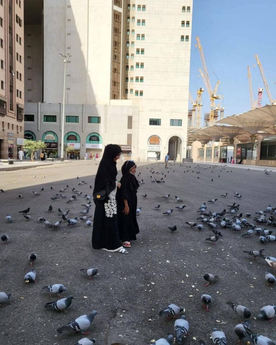 potret Ayu Ting Ting dan buah hati (instagram.com/ayutingting92)