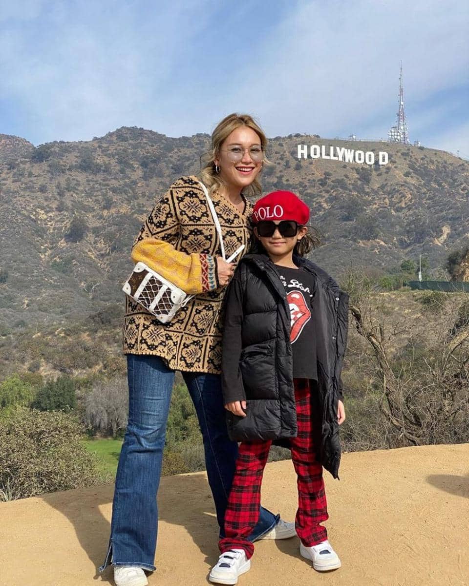 potret Ayu Ting Ting dan buah hati (instagram.com/ayutingting92)