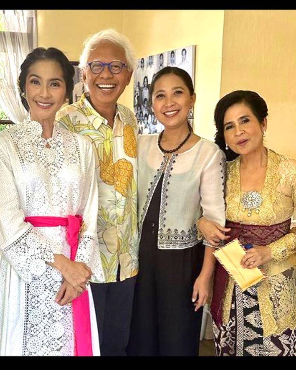 potret Maudy Koesnaedi dan keluarga kondangan di Bali (instagram.com/maudykoesnaedi)